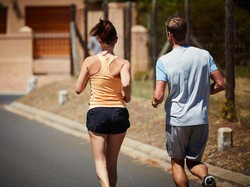 Dokter Bagikan Kiat Olahraga di Cuaca Panas Agar Tak Bikin Jantung Kolaps Dokter Bagikan Kiat Olahraga di Cuaca Panas Agar Tak Bikin Jantung Kolaps