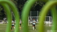 Pelatih Timnas U-17 Nova Arianto masih bongkar pasang pemain serta mematangkan persiapan untuk bisa lolos ke putaran final Piala Asia U-17 2025.