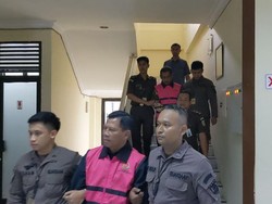 Korupsi Rp 787 Juta, Kades dan Bendahara Desa di Tulungagung Ditahan