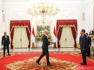 Momen Jokowi Terima Surat Kepercayaan 10 Dubes Negara Sahabat Momen Jokowi Terima Surat Kepercayaan 10 Dubes Negara Sahabat