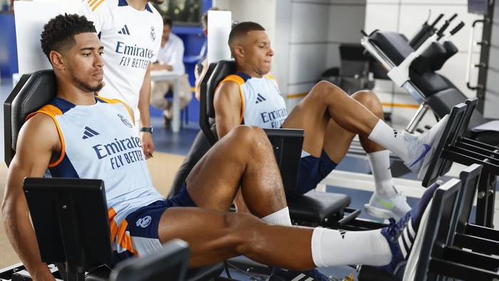 Real Madrid MADRID, SPAIN - AUGUST 07: Jude Bellingham and Kylian Mbappe players of Real Madrid exercising inside the gym at Valdebebas training ground on August 07, 2024 in Madrid, Spain. (Photo by Victor Carretero/Real Madrid via Getty Images)