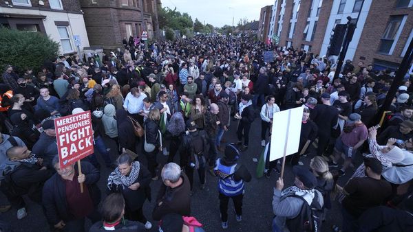 Ribuan Massa di Inggris Gelar Demo Antirasisme