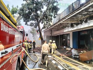 Kebakaran Toko di Jalan Cibaduyut Bandung Sudah Padam