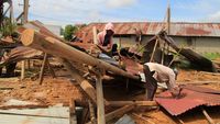 9 Rumah di Pontianak Rusak Diterjang Angin Puting Beliung