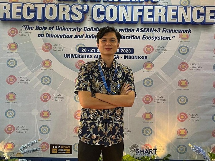 Afrizal Naufal Ghani Mahasiswa Fakultas Ekonomi dan Bisnis Universitas Airlangga yang juga mengikuti kesibukan MBKM MSIB Afrizal Naufal Ghani Mahasiswa Fakultas Ekonomi dan Bisnis Universitas Airlangga yang juga mengikuti kesibukan MBKM MSIB