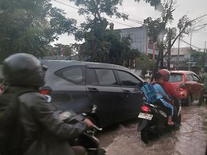 Banjir di Balikpapan, Arah Tol Balsam Menuju IKN Macet Parah Banjir di Balikpapan, Arah Tol Balsam Menuju IKN Macet Parah