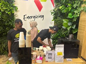 Boyong Kopi Asli Aceh, Booth Pertamina di Festival LIKE 2 Diserbu Pengunjung Boyong Kopi Asli Aceh, Booth Pertamina di Festival LIKE 2 Diserbu Pengunjung