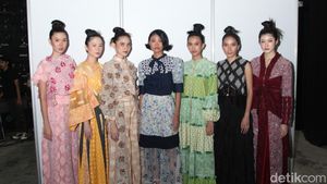 10 Foto Koleksi Busana Ramah Lingkungan di Festival LIKE 2