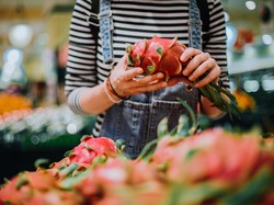 Benarkah Buah Naga Aman untuk Diet? Berikut Fakta Nutrisi dan Manfaatnya