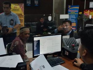 Keluarga dari Tahanan Rutan Pakjo yang Tewas Kini Lapor Polisi Keluarga dari Tahanan Rutan Pakjo yang Tewas Kini Lapor Polisi