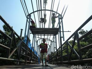 Kusam dan Berkarat, JPO Pasar Gembrong Baru Diperbaiki