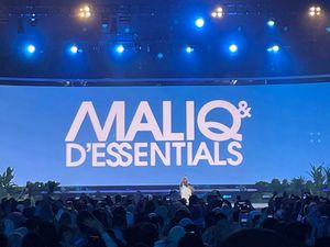 Lihat Lagi Keseruan Maliq & Dessentials Bikin Heboh Festival LIKE 2 Hari Pertama Lihat Lagi Keseruan Maliq & Dessentials Bikin Heboh Festival LIKE 2 Hari Pertama
