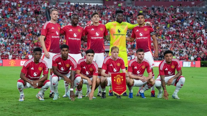 COLUMBIA, SOUTH CAROLINA - AUGUST 03: The Manchester United starting XI pose for a picture before a pre-season friendly match against Liverpool at Williams-Brice Stadium on August 03, 2024 in Columbia, South Carolina.  (Photo by Grant Halverson/Getty Images)