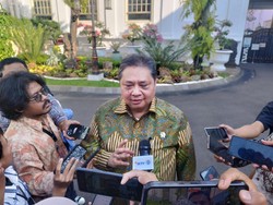 Airlangga Lapor Jokowi Perdagangan RI Surplus Rp 129 T dengan China