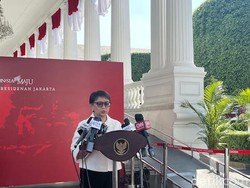 Menlu: 926 WNI Dievakuasi dari Sudan, 40 Orang Tetap Tinggal