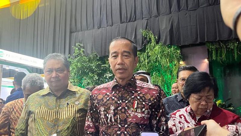 Jokowi Serahkan SK Hutan Sosial-TORA ke 15 Kelompok Masyarakat di Festival LIKE 2