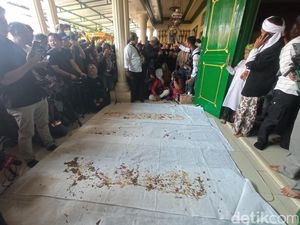 Apakah Sumpah Pocong Termasuk Ajaran Islam? Ini Penjelasannya Apakah Sumpah Pocong Termasuk Ajaran Islam? Ini Penjelasannya
