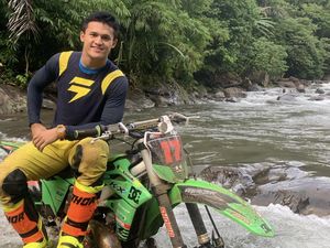 Potret Rizki Juniansyah, Peraih Emas Olimpiade Paris 2024 yang Hobi Motoran