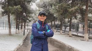8 Pesona Rizki Juniansyah, Atlet Angkat Besi Tampan Raih Emas Olimpiade 2024