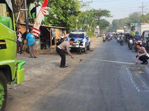 Pelajar di Gresik Tewas Terlindas Truk Usai Gagal Menyalip Pelajar di Gresik Tewas Terlindas Truk Usai Gagal Menyalip