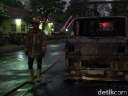 Truk di Lumajang Dilalap Si Jago Merah, 2 Rumah Ikut Terbakar