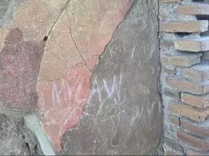 Duh! Ayah Ukir Namanya dan Anak di Situs Pompeii! Duh! Ayah Ukir Namanya dan Anak di Situs Pompeii!