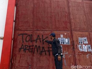 Penampakan Vandalisme Tolak Arema FC di Stadion Soepriadi Kota Blitar Penampakan Vandalisme Tolak Arema FC di Stadion Soepriadi Kota Blitar