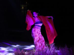 Ariel Tatum Latihan Nari-Nembang 8 Jam Sehari Buat Sang Kembang Bale Ariel Tatum Latihan Nari-Nembang 8 Jam Sehari Buat Sang Kembang Bale