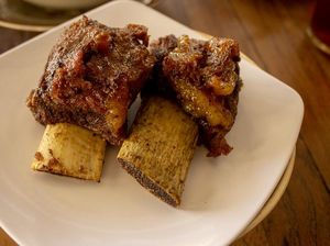 5 Tempat Makan Iga Bakar Hidden Gem yang Rasanya Juara! 5 Tempat Makan Iga Bakar Hidden Gem yang Rasanya Juara!