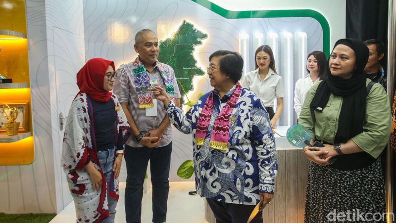 Bumi Resources Paparkan Ini ke Menteri LHK di Booth Festival LIKE 2