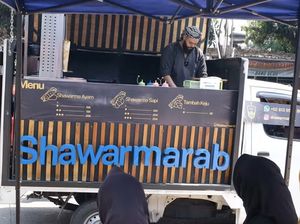 Pemuda Arab Sukses Jualan Kebab hingga Warga China Serbu Durian