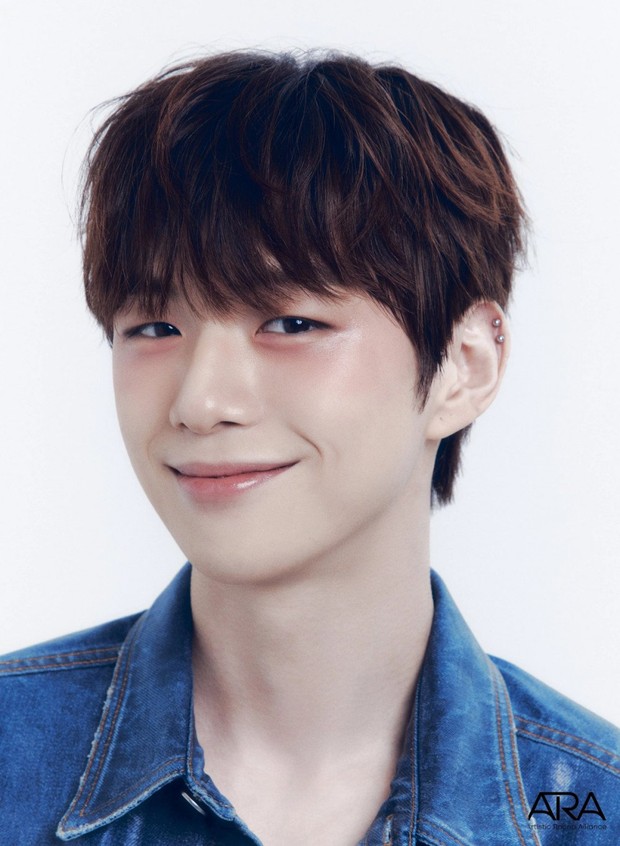 Potret Kang Daniel dalam foto profil terbaru