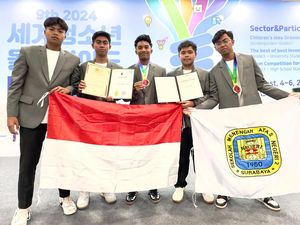 Keren! 5 Siswa SMA 2 Surabaya Sabet Emas di Ajang Internasional