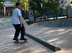 Melepas Penat Ala Aditya Salurkan Hobi Skateboard di Akhir Pekan