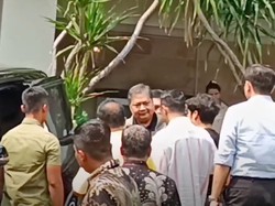 Penampakan Airlangga Seusai Mundur dari Ketum Golkar