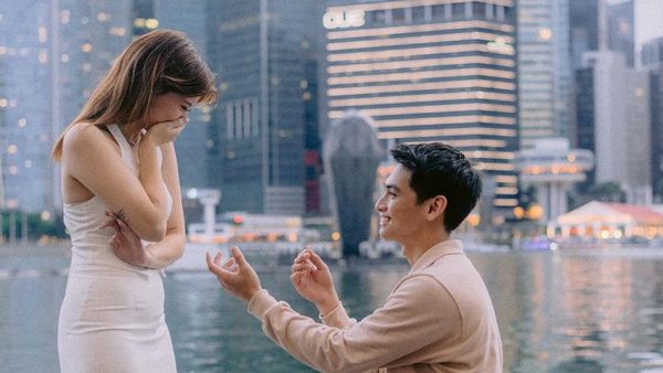 7 Momen Romantis Cassandra Lee Dilamar Ryuken Lie di Singapura
