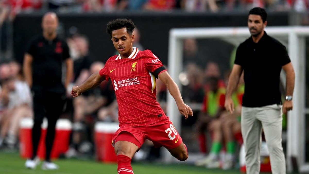 Fabio Carvalho saat bermain melawan Arsenal dalam tur pramusim di Amerika Serikat. Foto: Liverpool FC via Getty Images/Andrew Powell