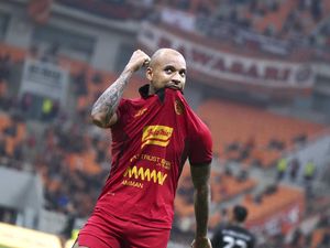 Persija Perpanjang Kontrak Gustavo Almeida 2 Tahun Persija Perpanjang Kontrak Gustavo Almeida 2 Tahun