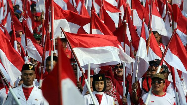 17 Ribu Bendera Merah Putih Dikirab di Bogor