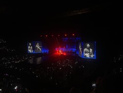 Keseruan Konser SUHO, Mulai Bawakan Lagu Medley EXO - Made In You