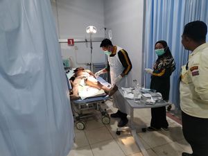 Pria Jember Dibegal-Dibacok Saat Motornya Mogok di Areal Kebun Tebu Pria Jember Dibegal-Dibacok Saat Motornya Mogok di Areal Kebun Tebu