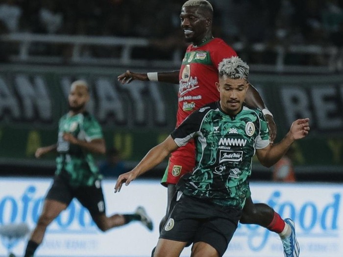 Laga Persebaya vs PSS Sleman, Minggu (11/8/2024).