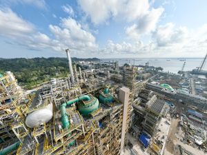 Progres Terkini Calon Kilang Terbesar RI Progres Terkini Calon Kilang Terbesar RI