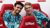 Nathan Tjoe-A-On cuma bermain tiga kali bersama Swansea sepanjang musim 2024/2025. Dua kali di Carabao Cup dan sekali di Divisi Championshop, totalnya cuma 127 menit (Getty Images/Athena Pictures)