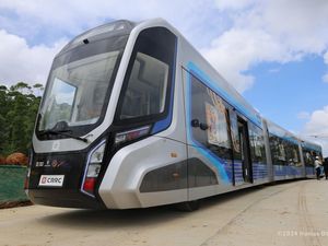 Mengenal Kereta Otonom Tanpa Rel yang Mulai Uji Coba di IKN Mengenal Kereta Otonom Tanpa Rel yang Mulai Uji Coba di IKN
