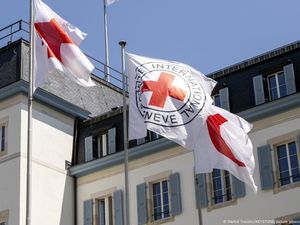 75 Tahun Konvensi Jenewa, Persimpangan Jalan Bagi Hukum Internasional?