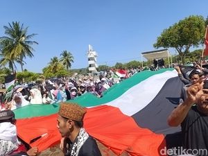 Aksi Bela Palestina, Seribuan Warga Priangan Timur Gelar Salat Gaib Aksi Bela Palestina, Seribuan Warga Priangan Timur Gelar Salat Gaib