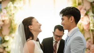 8 Foto Pernikahan Sederhana Cassandra Lee & Ryuken Lie yang Baru Terungkap
