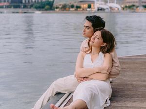 5 Potret Kemesraan Cassandra Lee dan Ryuken Lie di Singapura