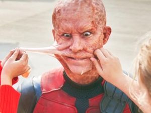 Ternyata Ryan Reynolds Terpaksa Hapus Dialog Usai Diminta Bos Disney Ternyata Ryan Reynolds Terpaksa Hapus Dialog Usai Diminta Bos Disney